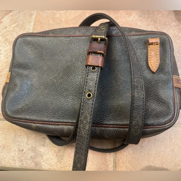 LOUIS VUITTON MONO Marly
Bandoulière Crossbody AUTHENTIC VINTAGE Luxury Purse - Picture 14 of 17